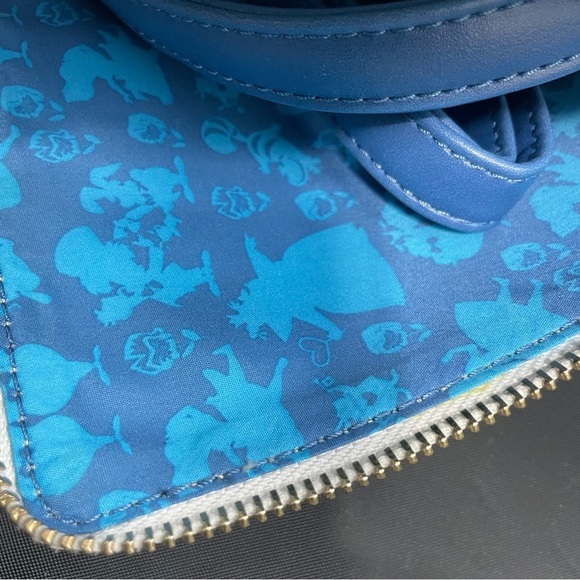 Disney Loungefly Alice in Wonderland Book Crossbody - Picture 4 of 7